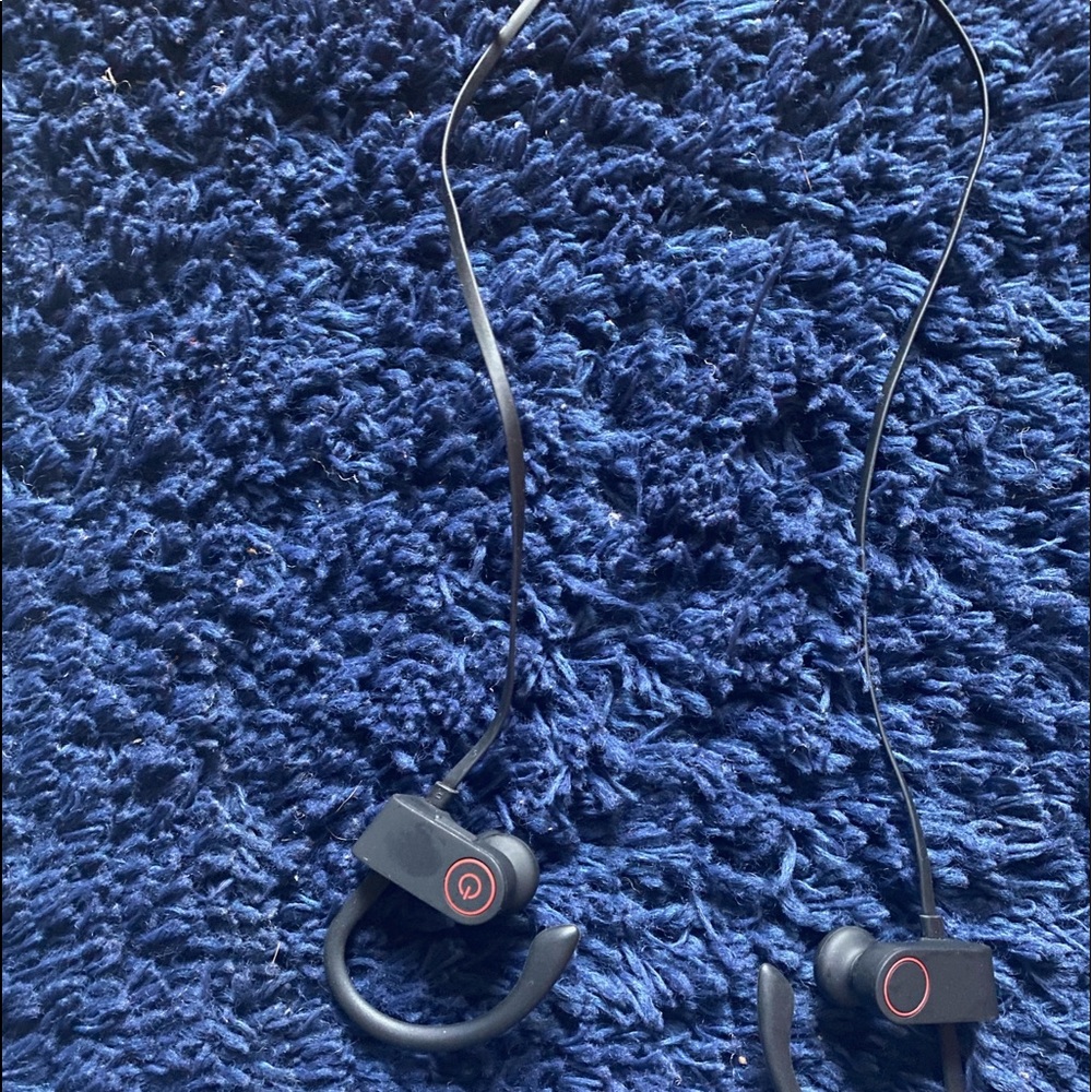 ❤️ Headphones 🎧 by Beats.